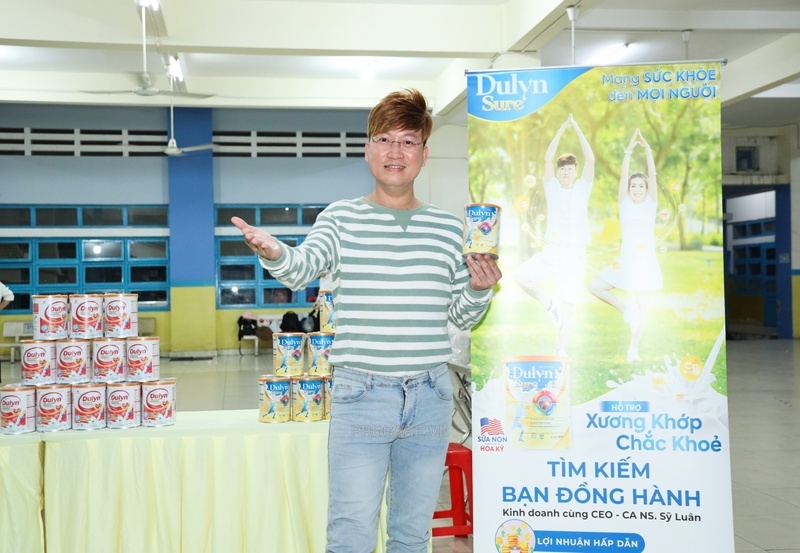 Chương Trình Văn Nghệ Gây Quỹ "Vì Người Nghèo" Tại Trường Tiểu Học Lê Thị Riêng, Quận 10 - Sự Đồng Hành Của Công Ty Cổ Phần Thương Mại và Đầu Tư Diliphar và Viện m Nhạc & Nghệ Thuật HUTECH"
